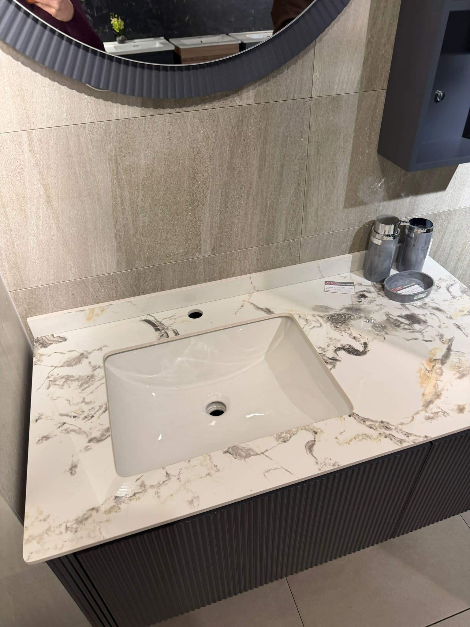 توريد المواد وتصميم الواجهات والمساحات الداخلية - Gallery 1 - Image 1