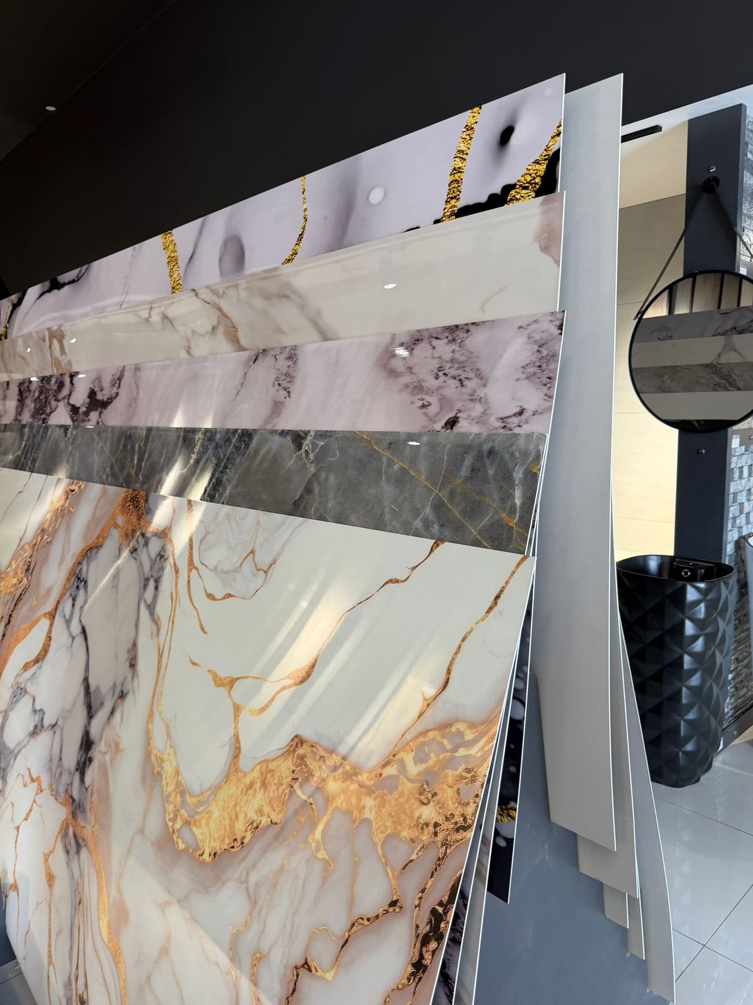 توريد المواد وتصميم الواجهات والمساحات الداخلية - Gallery 2 - Image 1